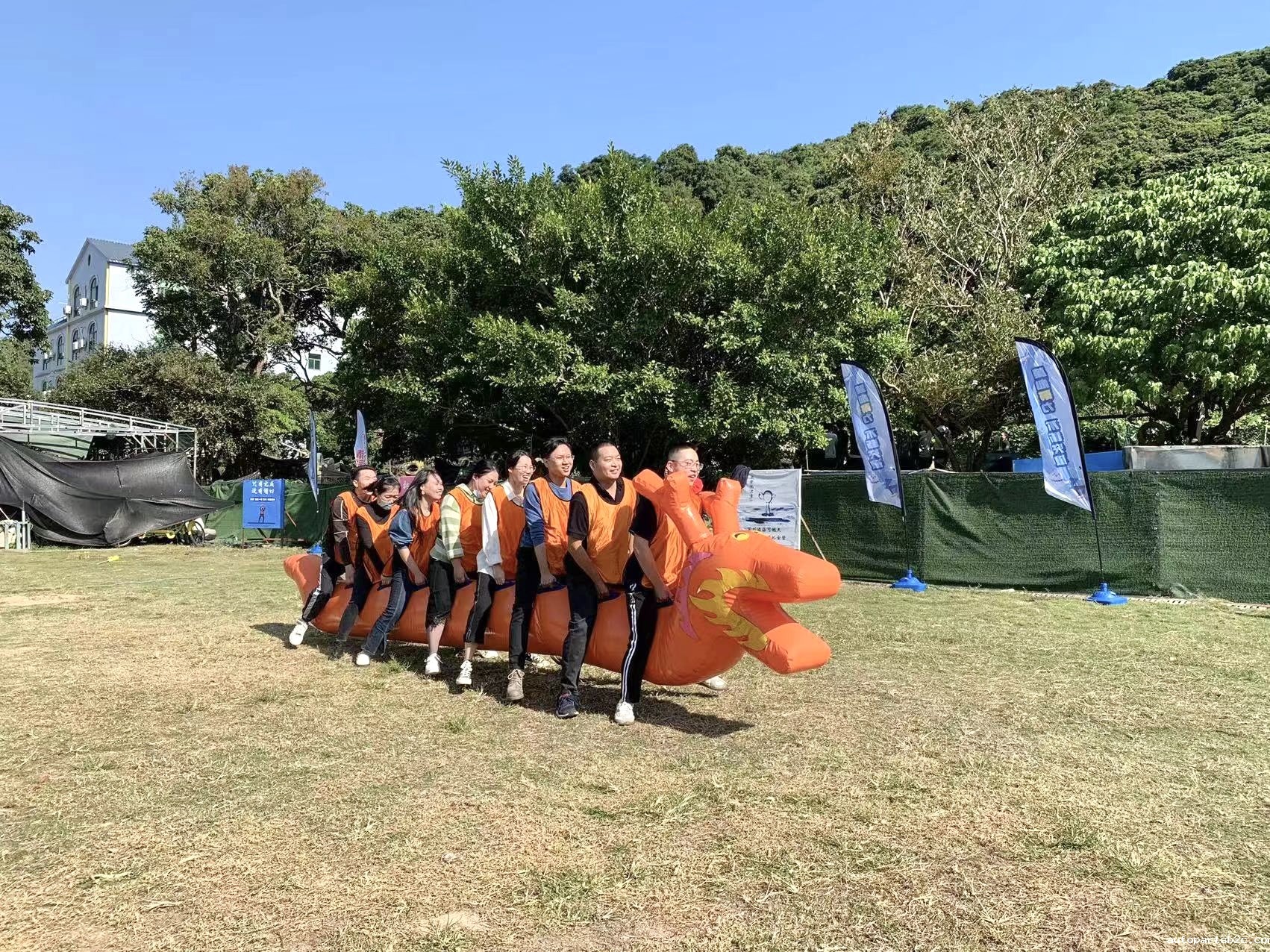 【百度雷竞技团建日记】以冬日的名义,赴一场欢乐聚会!(图5) 【百度雷竞技团建日记】以冬日的名义,赴一场欢乐聚会!(图5)