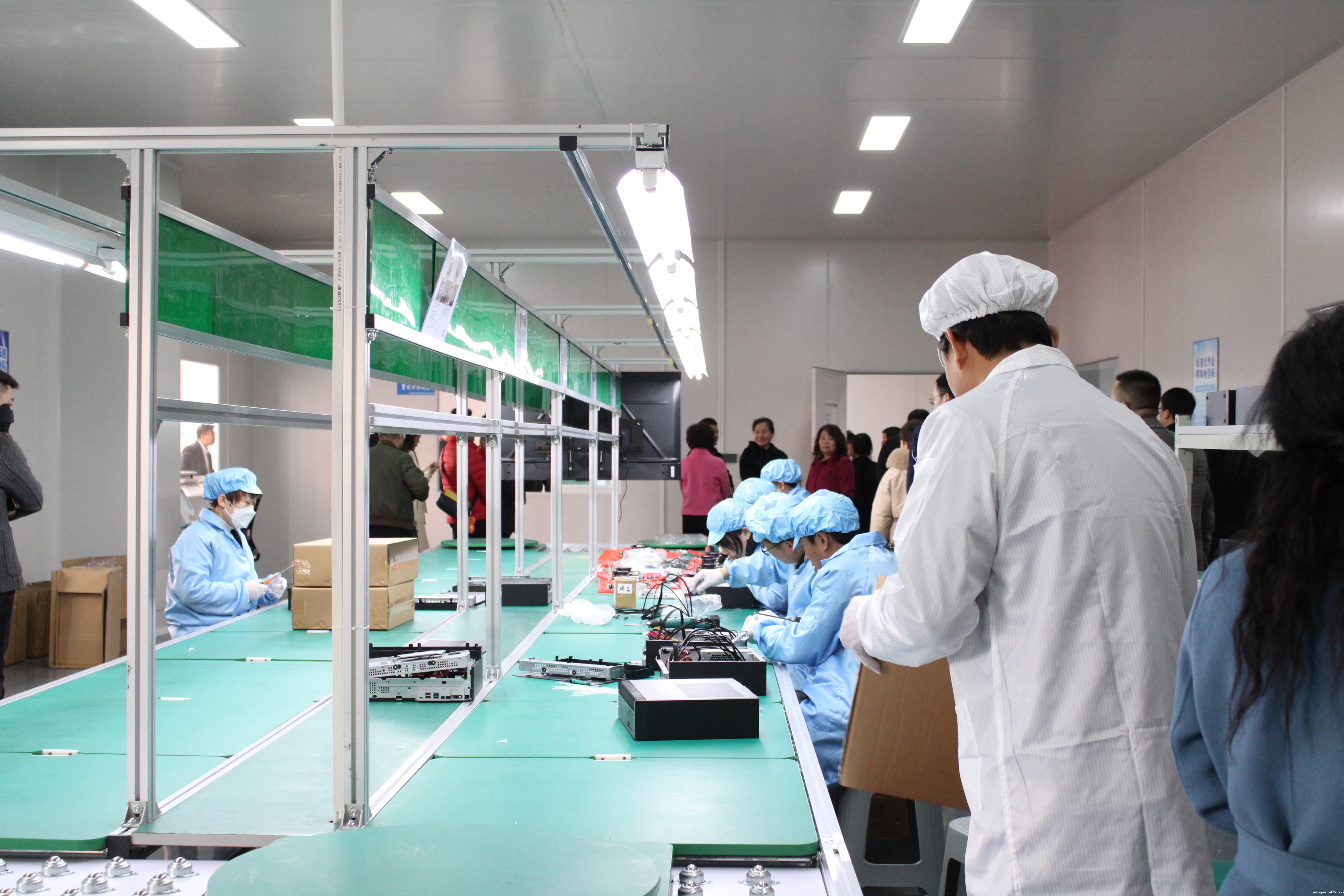 【智慧引领未来  创新驱动发展】陕西百度雷竞技国产信息化终端设备设计研发生产基地正式投产(图10)
